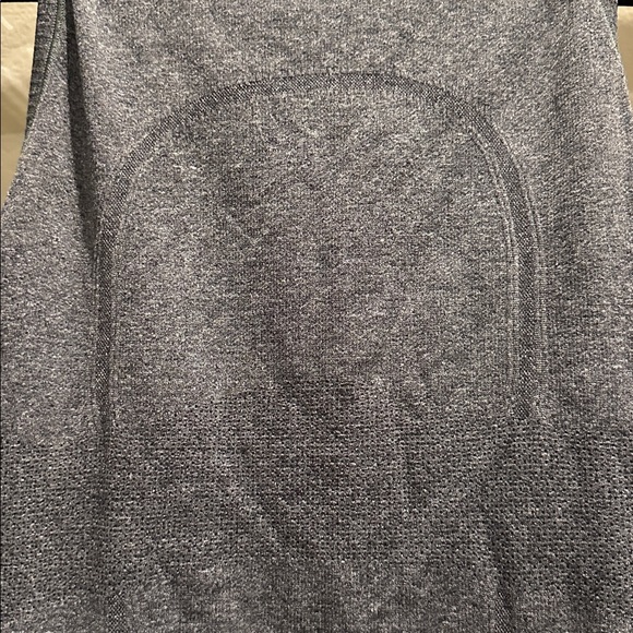 Lululemon Swiftly tech racerback high neck tank, women’s size 6 - Picture 4 of 4